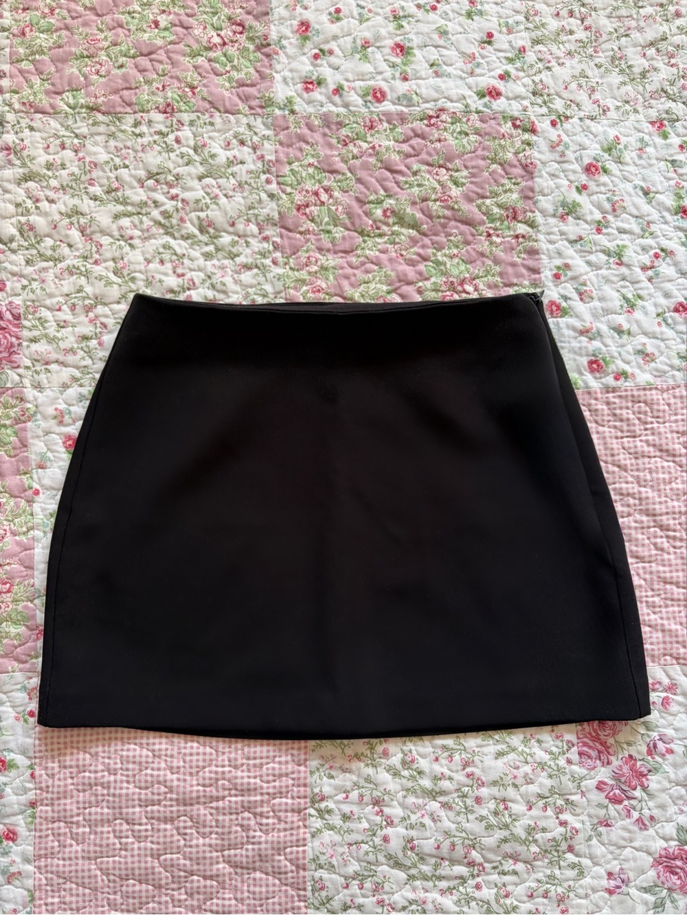 Dynamite Classic Black Women's Mini Skirt